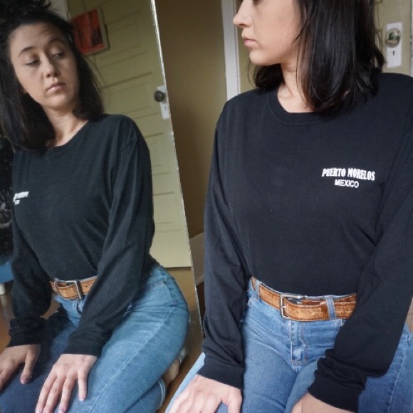 Long Sleeve Black Graphic Tee - Picture 7 of 8